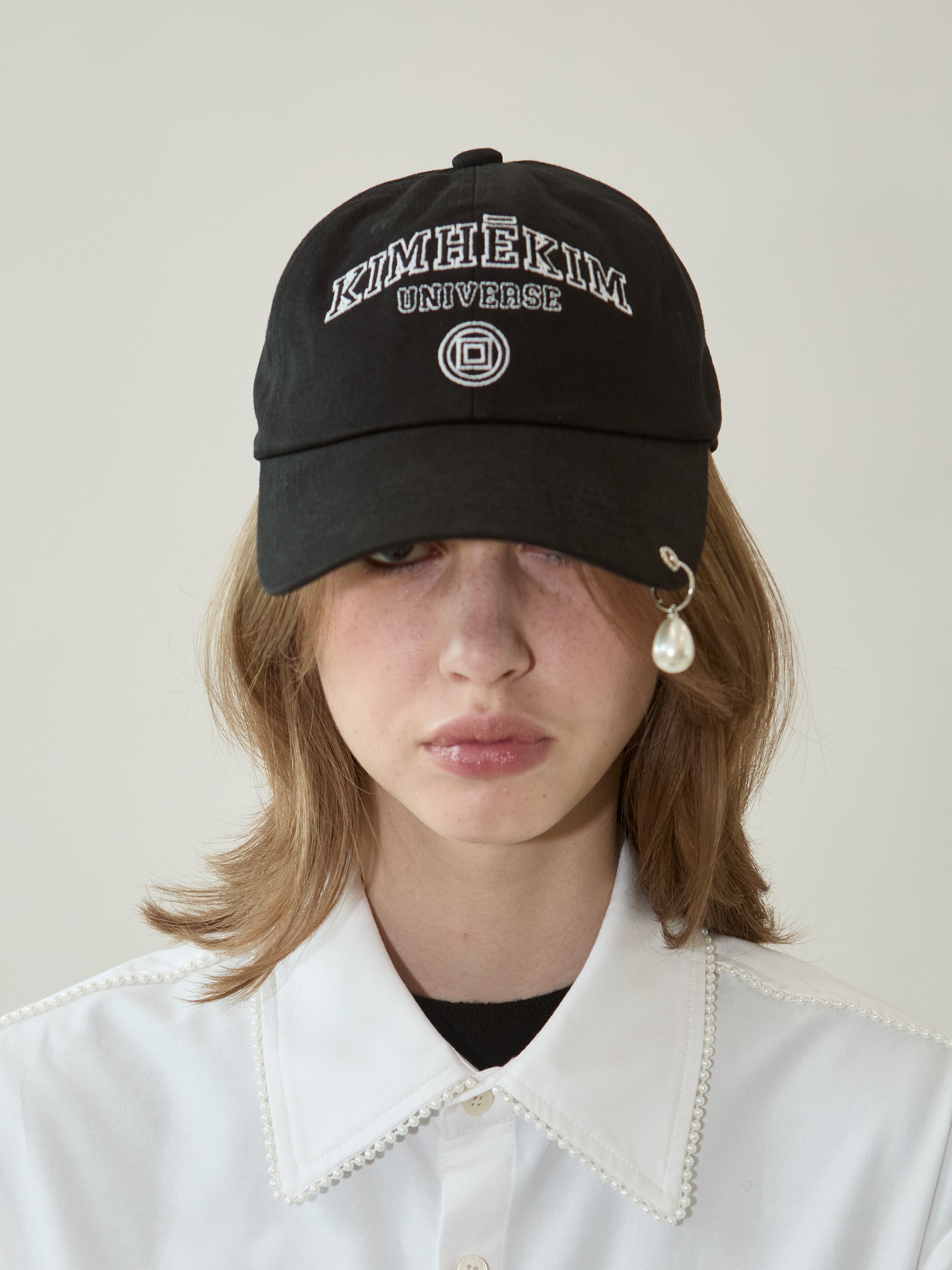 【タグ付き新品未使用】★KIMHEKIM★PEARL BASEBALL CAP Pearl Pierced Baseball Cap (Black)