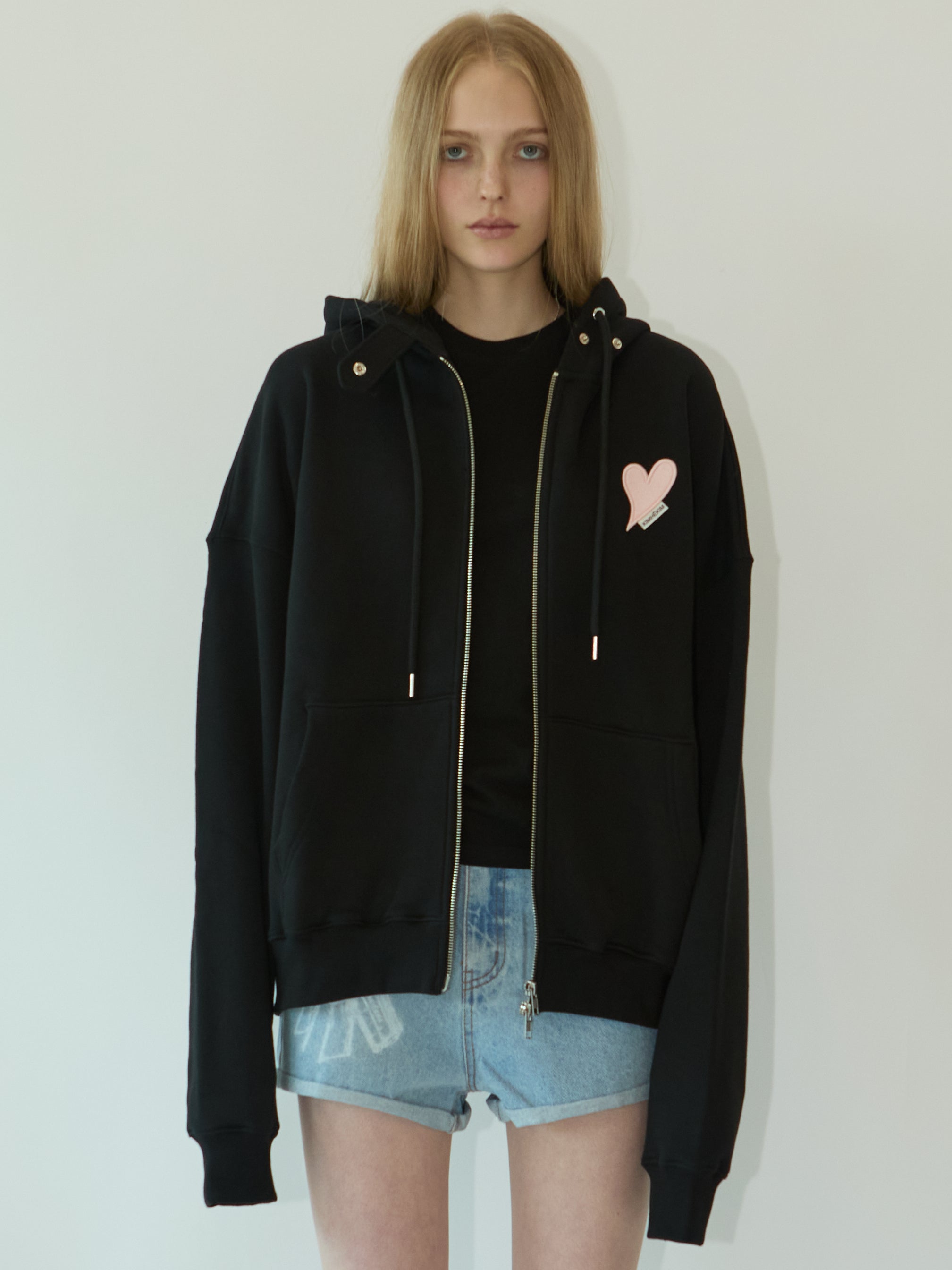 KIMHEKIM | HEART PATCH ZIP-UP HOODIE (BLACK/PINK) KIMHEKIM | HEART PATCH ZIP-UP HOODIE (BLACK/PINK)