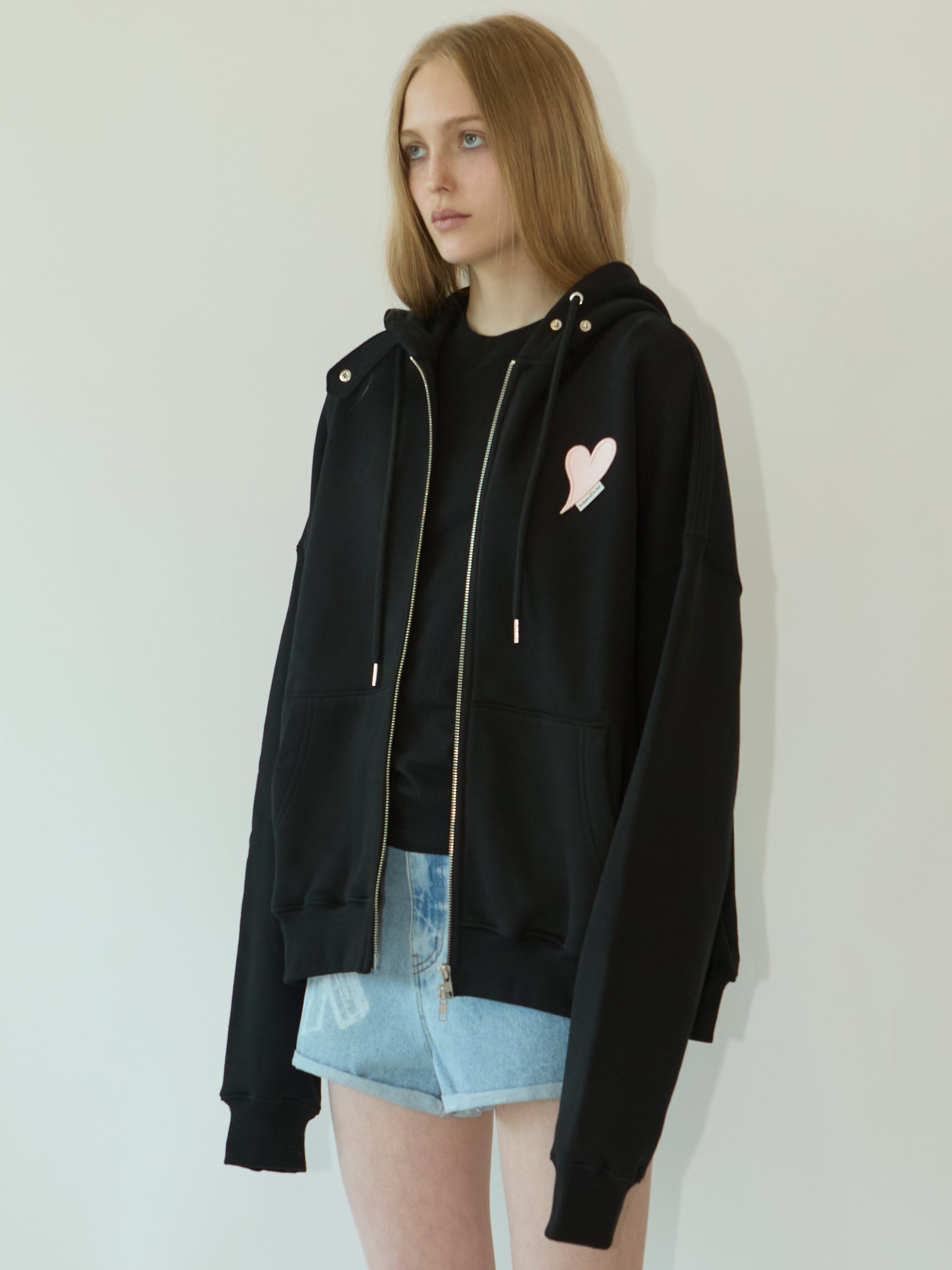 KIMHEKIM | HEART PATCH ZIP-UP HOODIE (BLACK/PINK)