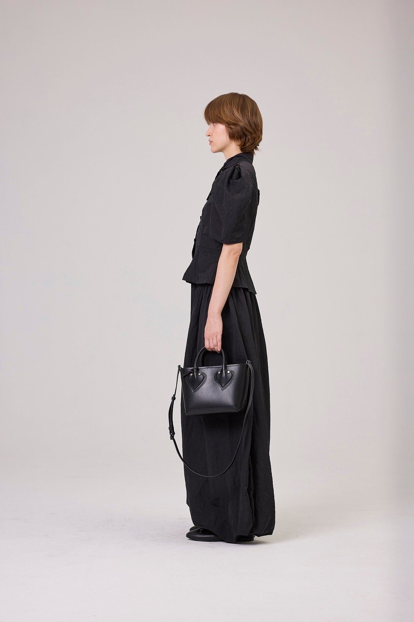 KIMHEKIM | WRINKLED BALLOON PANTS (BLACK)